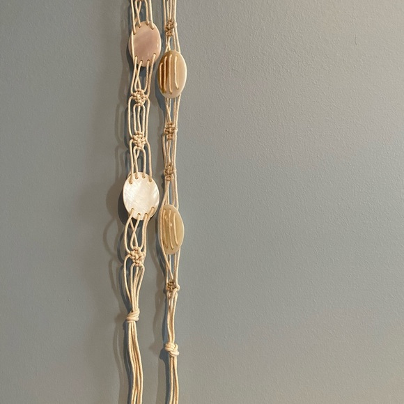 💲Free with bundle Tie belt with pearl shells - Picture 7 of 9